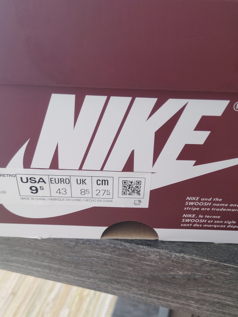 Sneakers - Picture 5 of 6